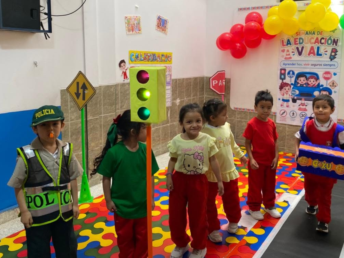 Actividad de niños de 3 años en Kinder Salcantay